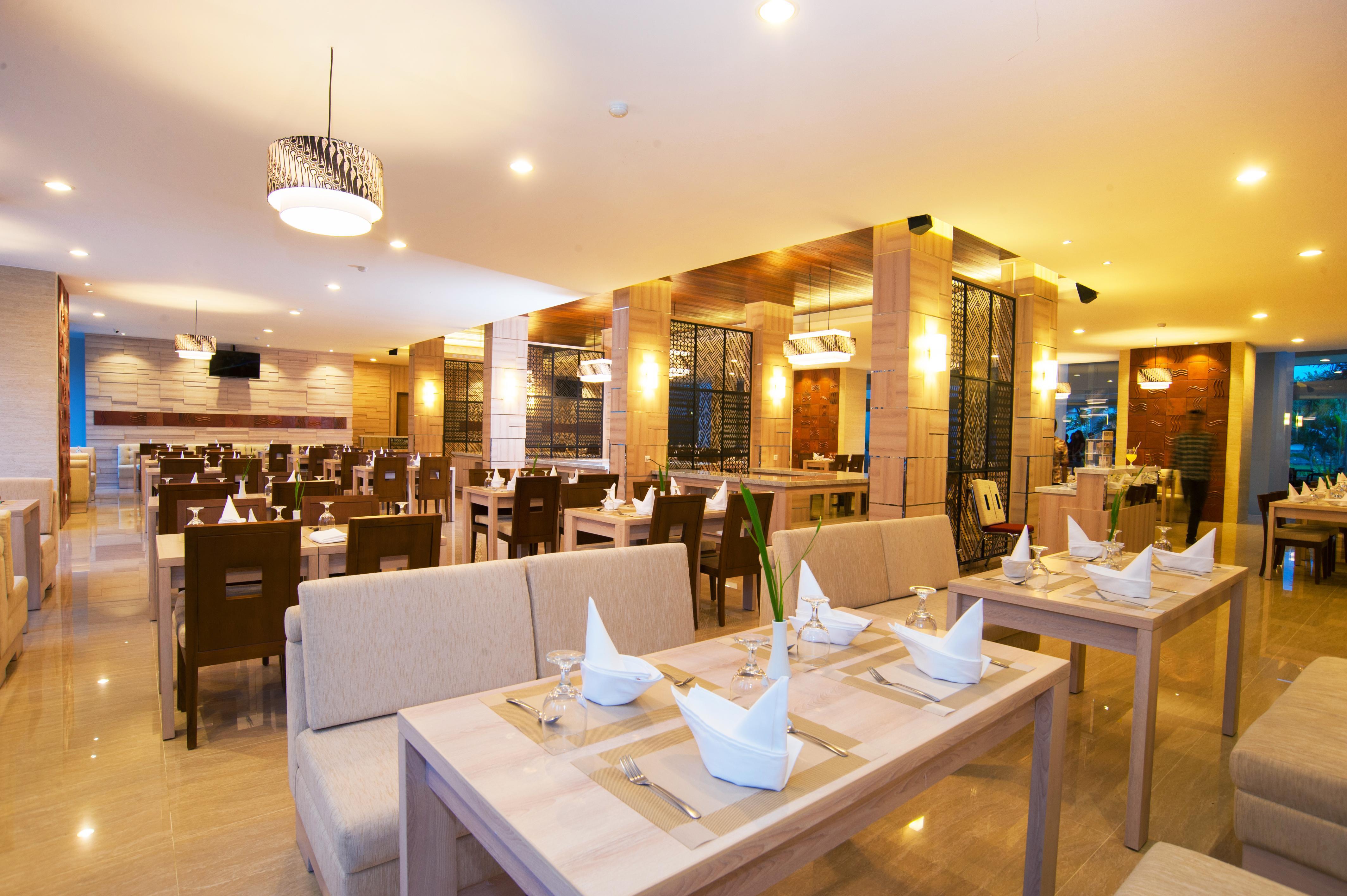 Lombok Raya Hotel Mataram Zewnętrze zdjęcie